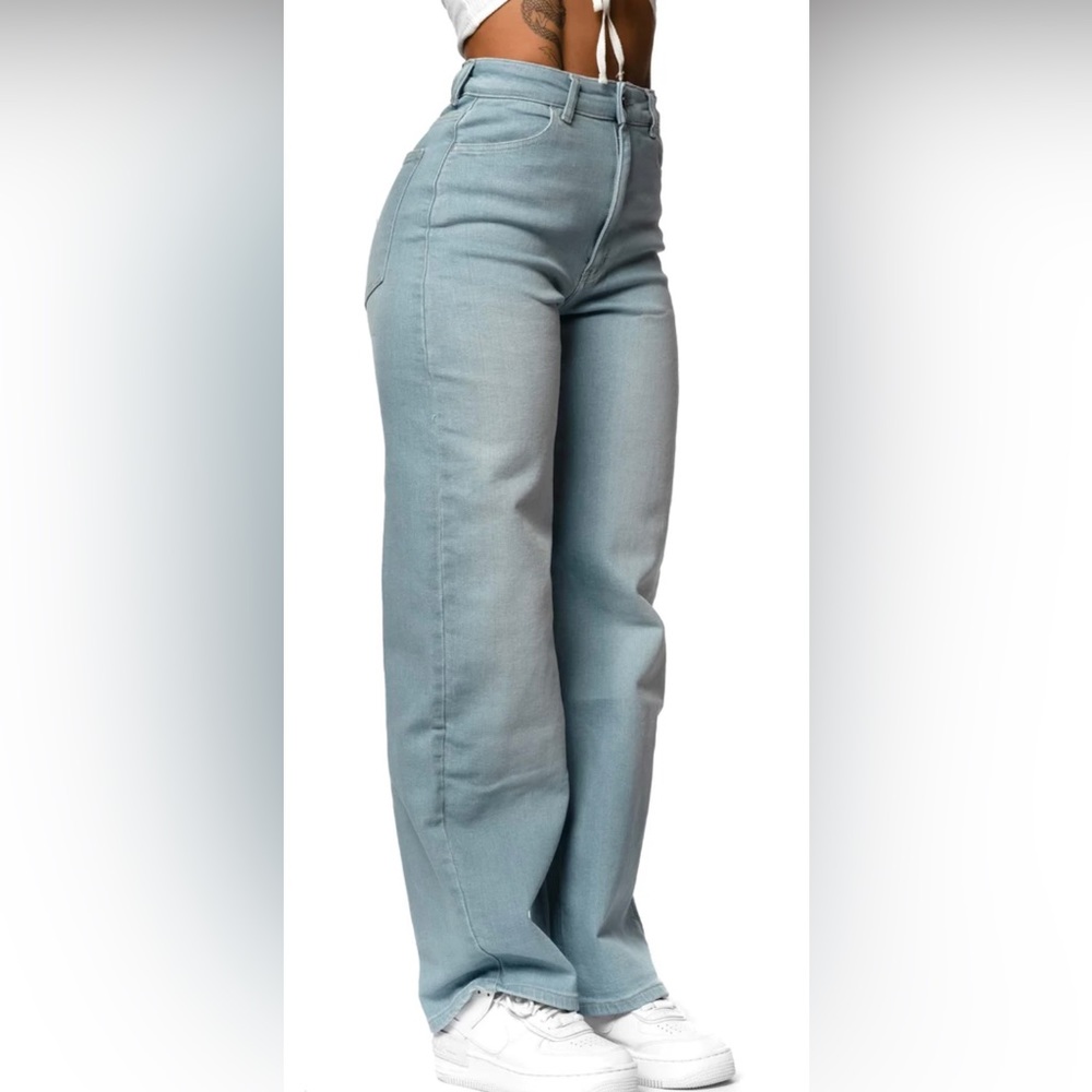 Light Blue Straight Leg Women's Jeans